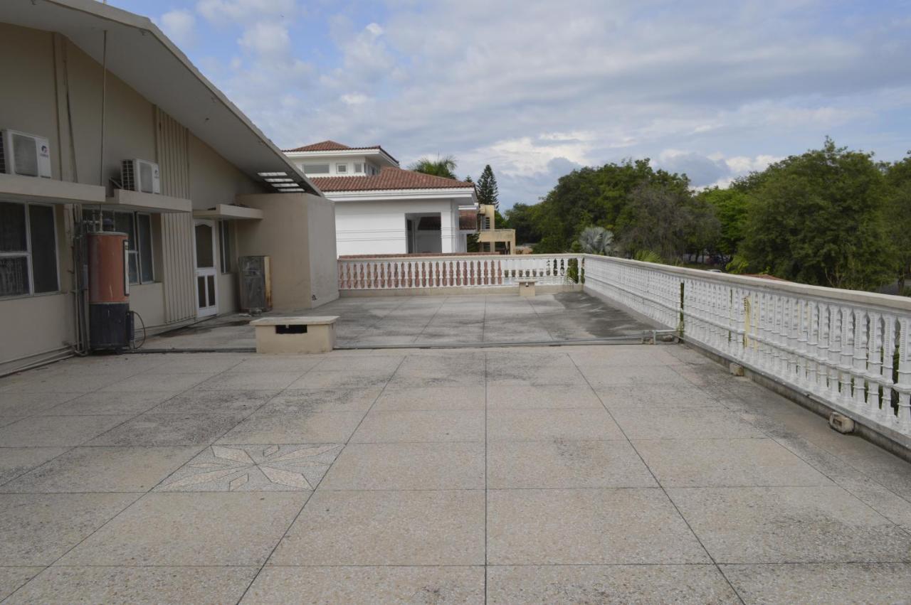 New Shelton Guest House Islamabad Exterior photo